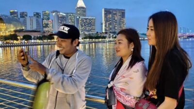 Ilustrasi menjadi agen properti profesional.