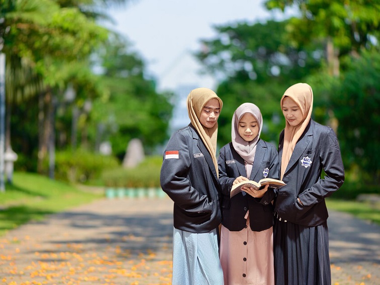 Ilustrasi penerimaan mahasiswa baru di STF Al Farabi Malang. Foto/dok STF