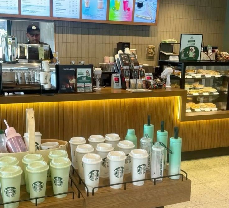 Visualisasi tumbler di coffe shop/Pinteret