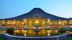 Caption: Visualisasi Pura Mangkunegaran / Pinterest